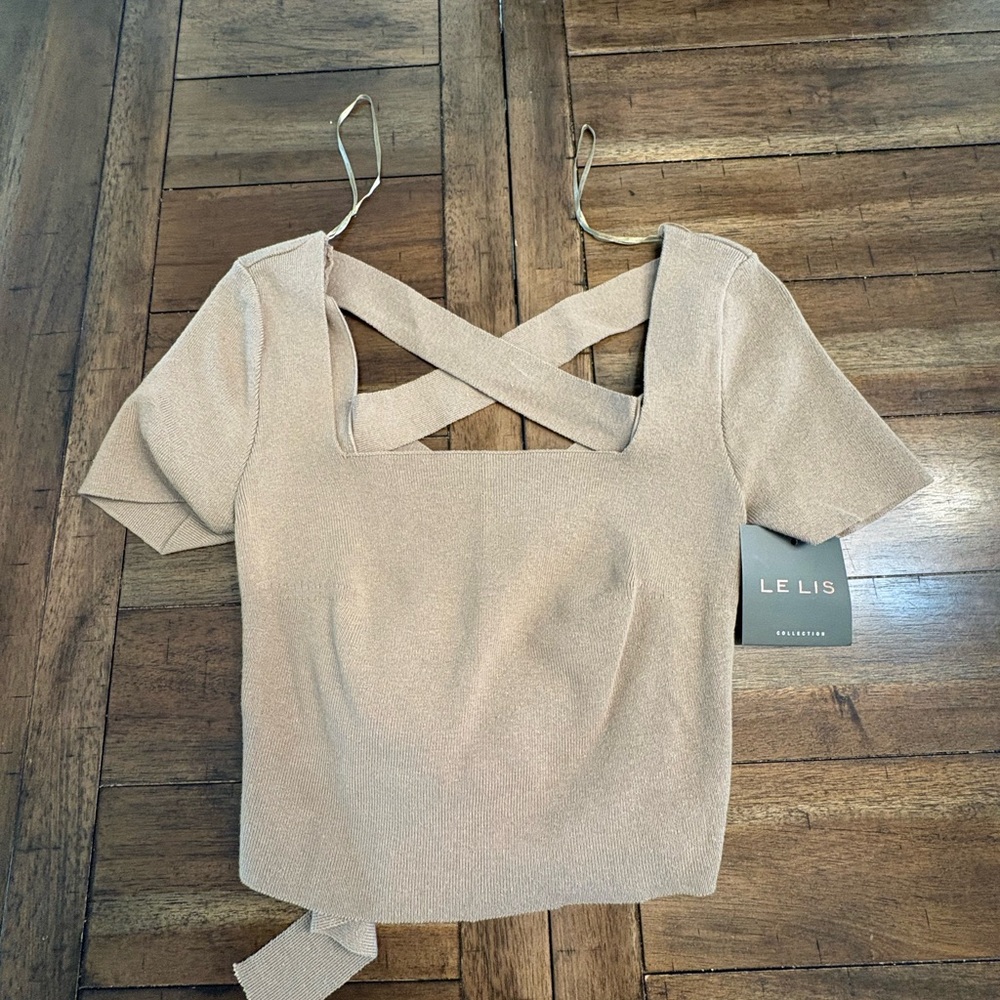 L’ABEYE Le Lis Short Sleeve Knit Tie-Back Crop